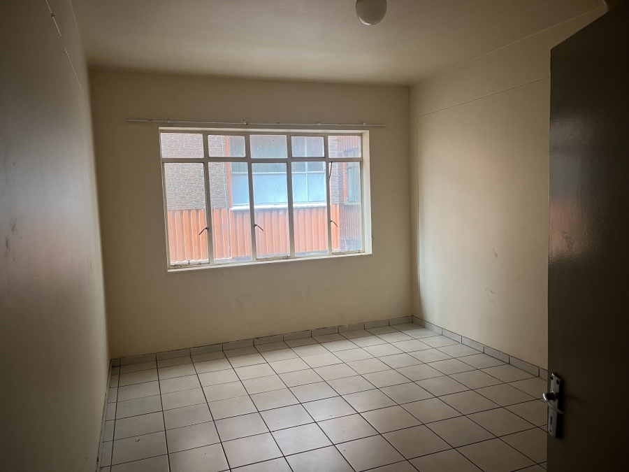 To Let 2 Bedroom Property for Rent in Johannesburg Central Gauteng
