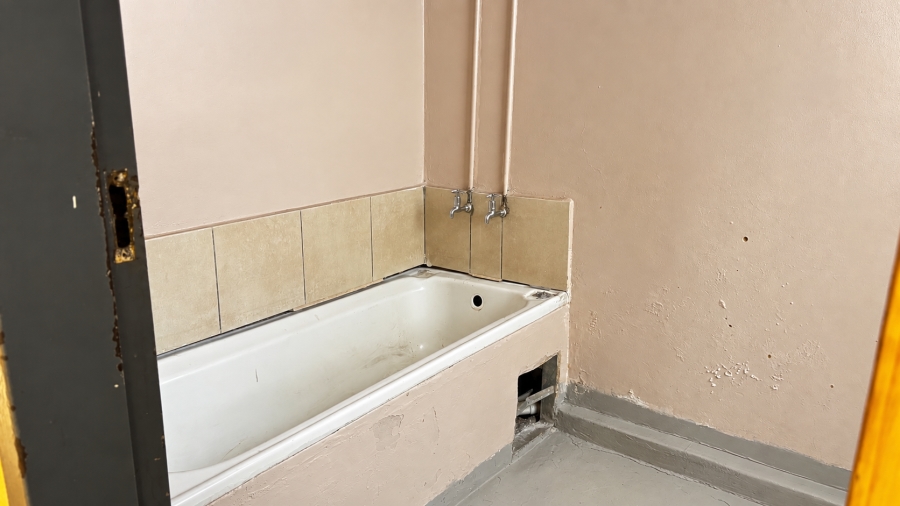To Let 2 Bedroom Property for Rent in Johannesburg Central Gauteng