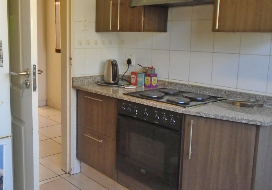 To Let 3 Bedroom Property for Rent in Victory Park Gauteng