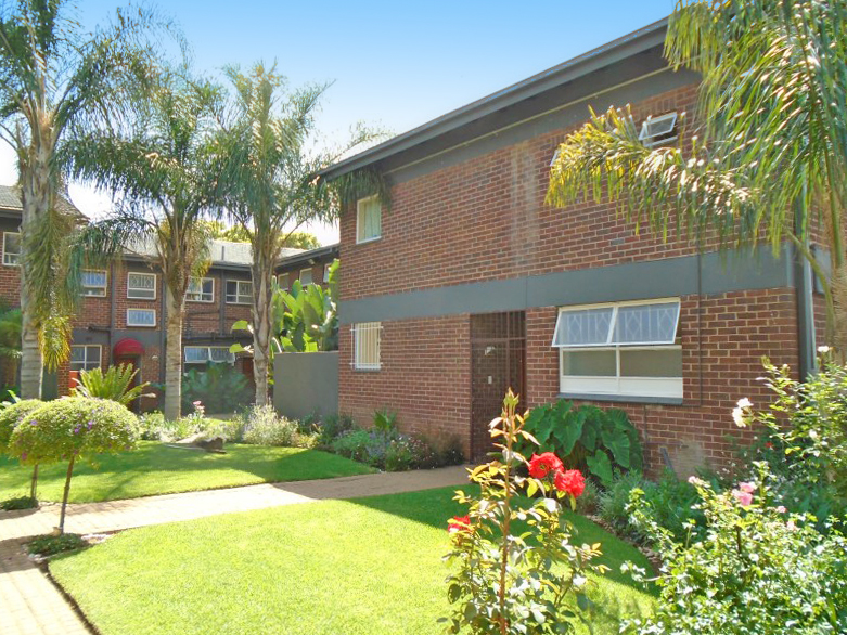 To Let 3 Bedroom Property for Rent in Victory Park Gauteng