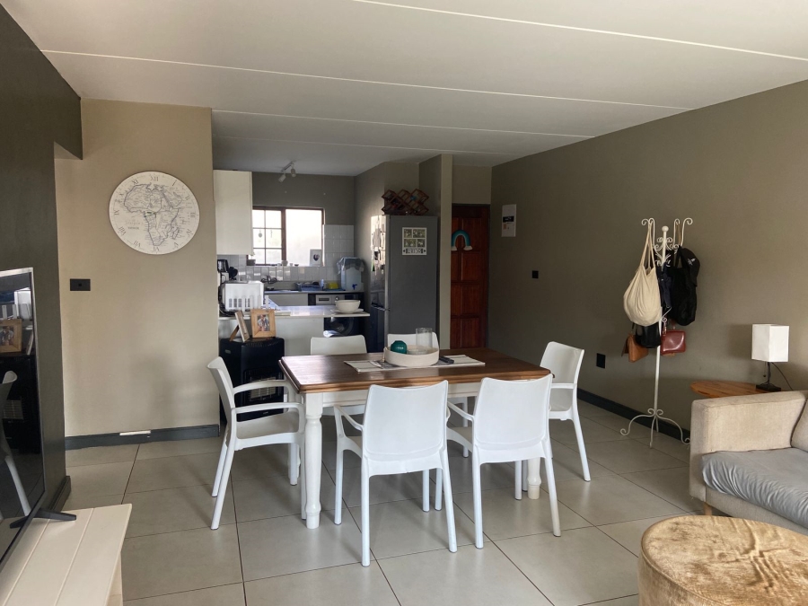 To Let 2 Bedroom Property for Rent in Bedfordview Gauteng