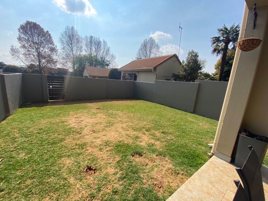 To Let 2 Bedroom Property for Rent in Bedfordview Gauteng