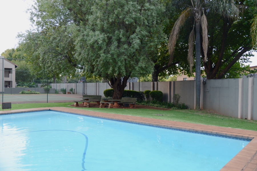 To Let 2 Bedroom Property for Rent in Bedfordview Gauteng