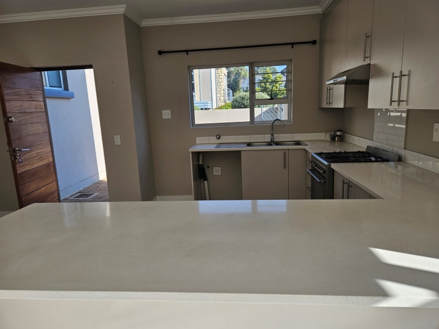 To Let 3 Bedroom Property for Rent in Craighall Gauteng
