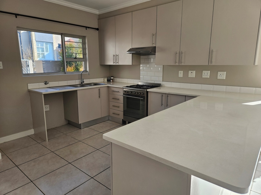 To Let 3 Bedroom Property for Rent in Craighall Gauteng