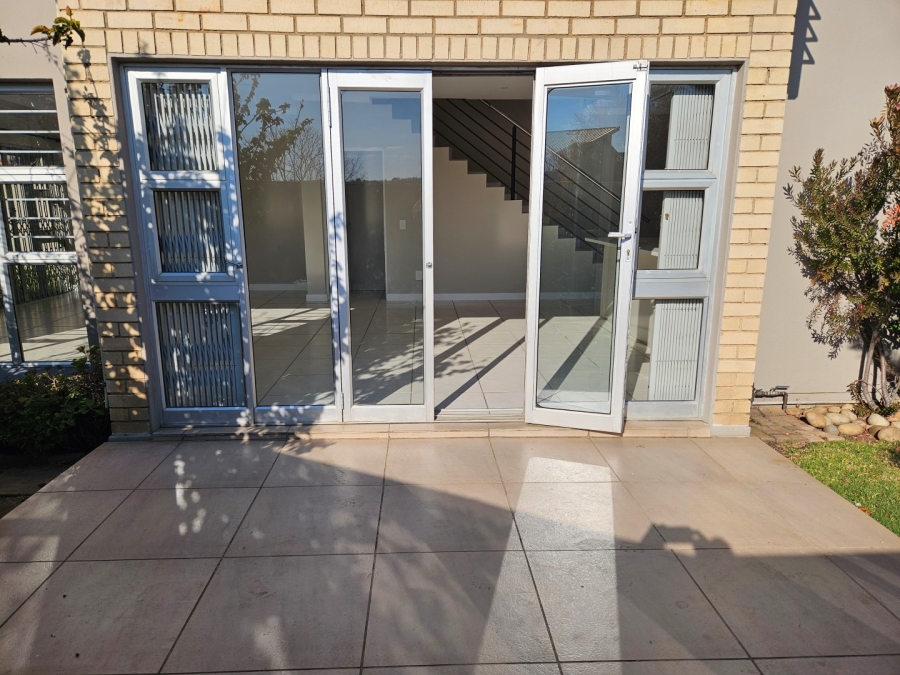 To Let 3 Bedroom Property for Rent in Craighall Gauteng