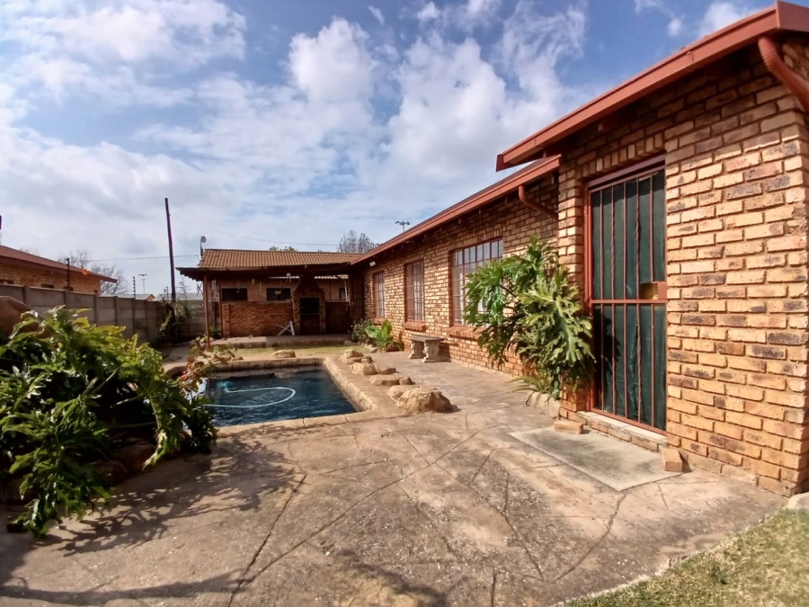 3 Bedroom Property for Sale in Randpoort Gauteng
