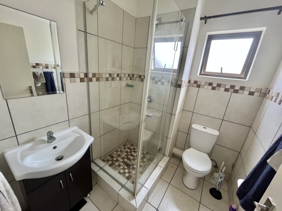 2 Bedroom Property for Sale in Barbeque Downs Gauteng