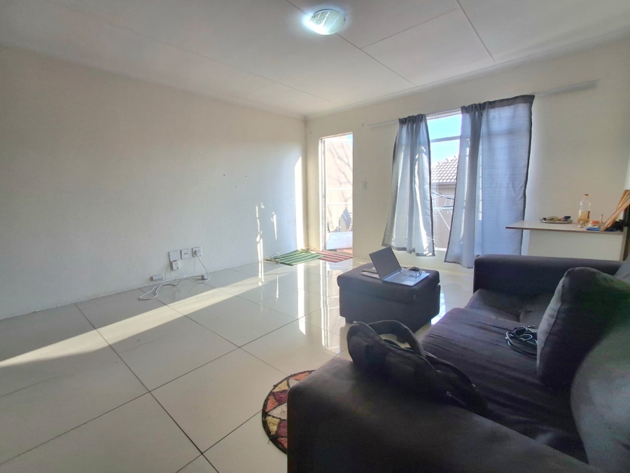 2 Bedroom Property for Sale in Vorna Valley Gauteng