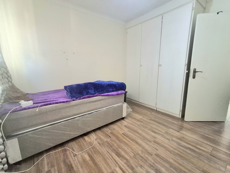 2 Bedroom Property for Sale in Vorna Valley Gauteng