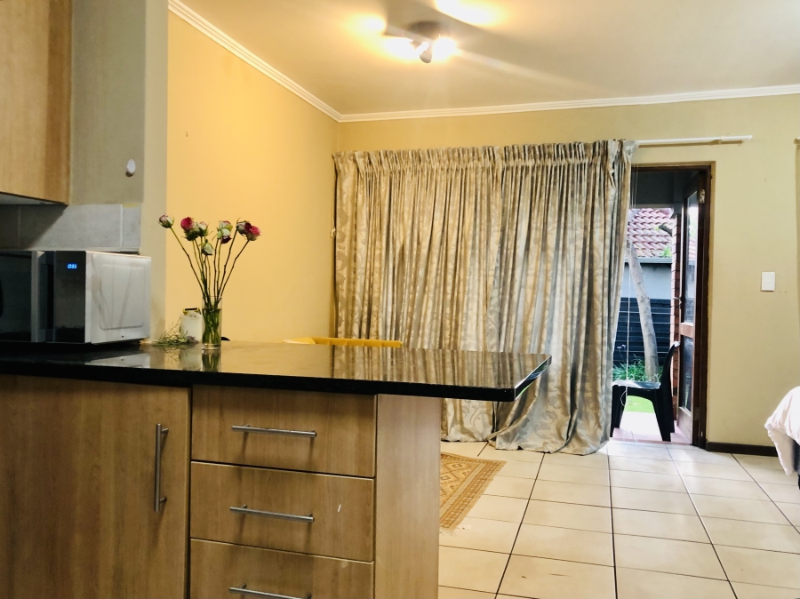 1 Bedroom Property for Sale in Rivonia Gauteng