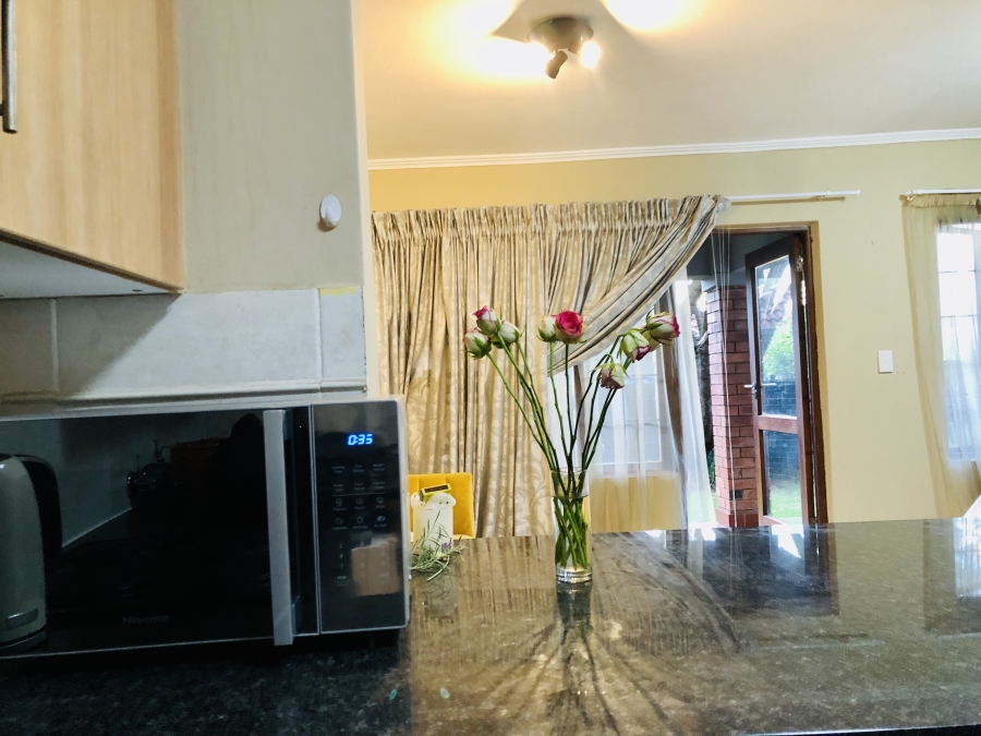 1 Bedroom Property for Sale in Rivonia Gauteng