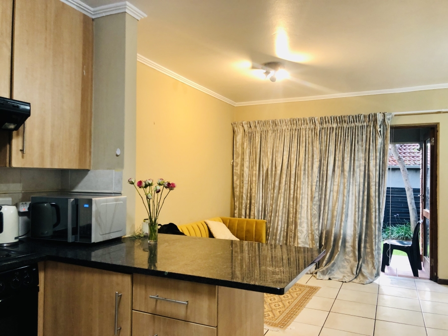 1 Bedroom Property for Sale in Rivonia Gauteng