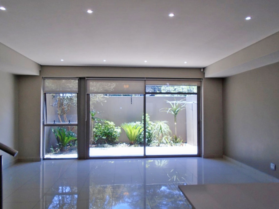 To Let 3 Bedroom Property for Rent in Oaklands Gauteng