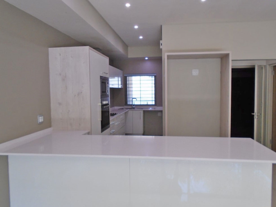 To Let 3 Bedroom Property for Rent in Oaklands Gauteng