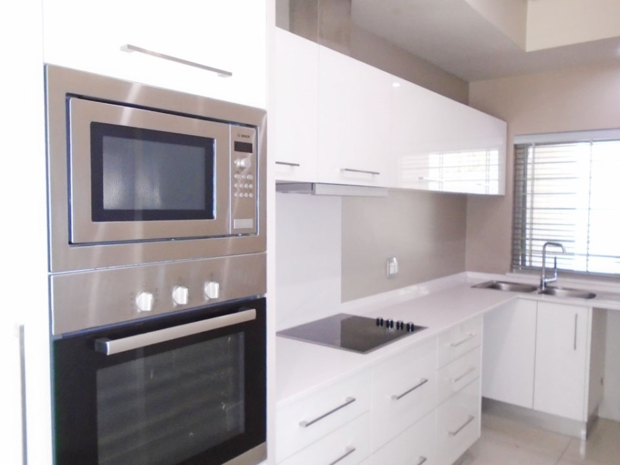 To Let 3 Bedroom Property for Rent in Oaklands Gauteng