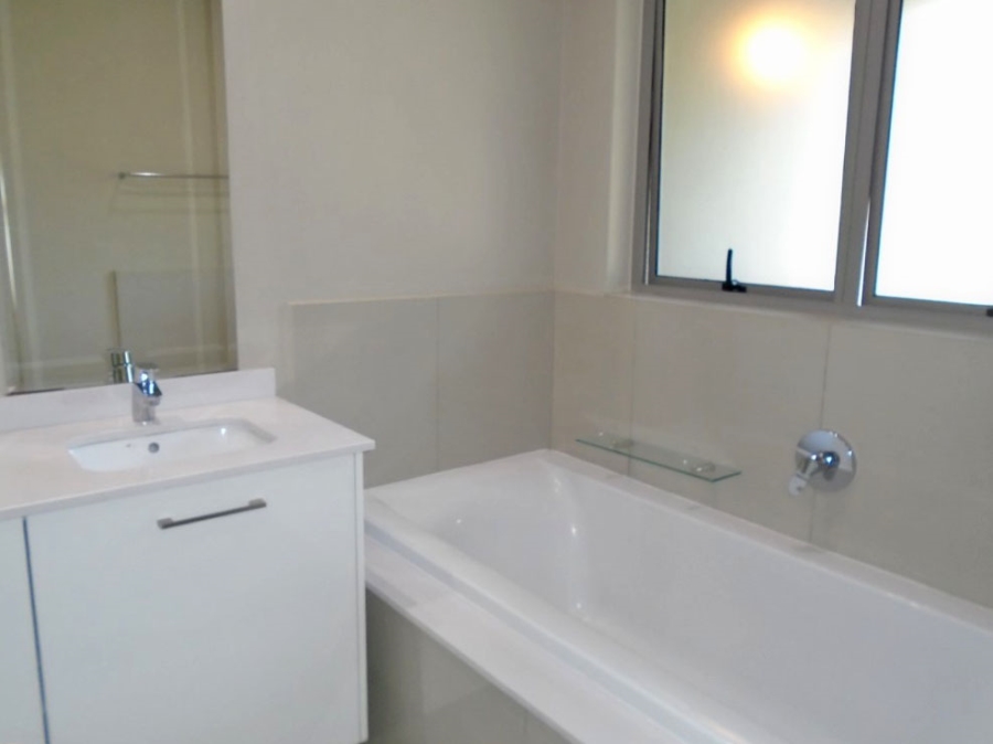 To Let 3 Bedroom Property for Rent in Oaklands Gauteng