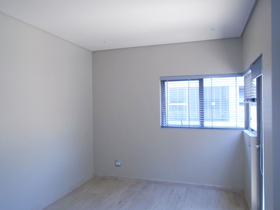 To Let 3 Bedroom Property for Rent in Oaklands Gauteng