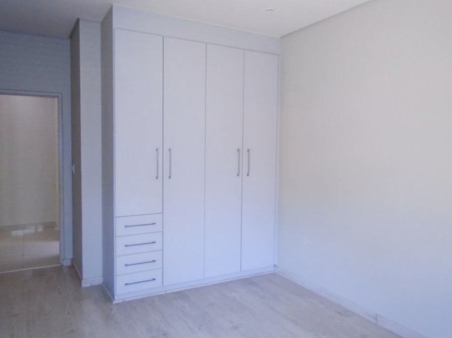 To Let 3 Bedroom Property for Rent in Oaklands Gauteng