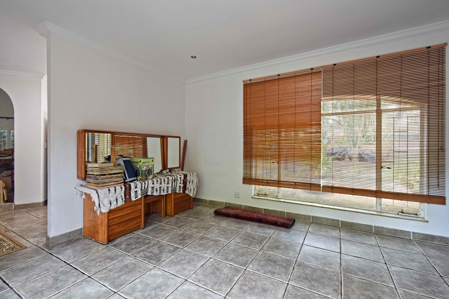 4 Bedroom Property for Sale in Florauna Gauteng