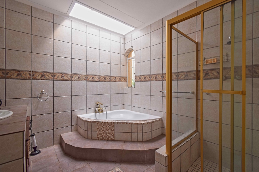 4 Bedroom Property for Sale in Florauna Gauteng