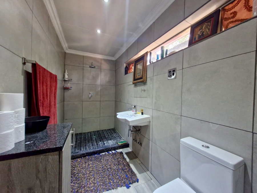 6 Bedroom Property for Sale in Capital Park Gauteng