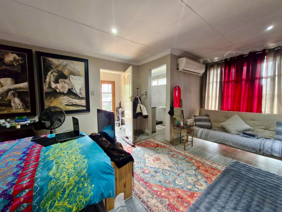 6 Bedroom Property for Sale in Capital Park Gauteng