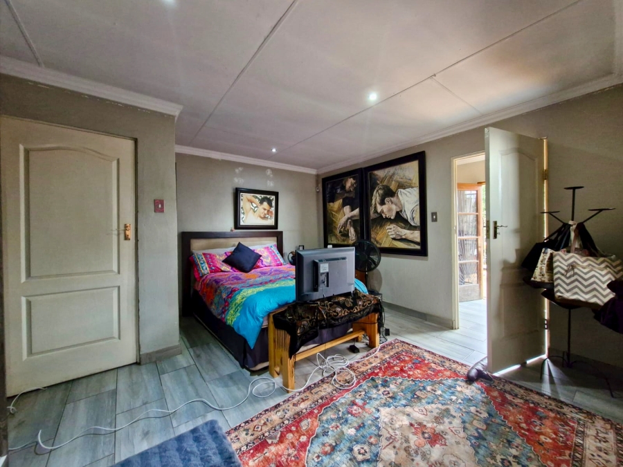 6 Bedroom Property for Sale in Capital Park Gauteng