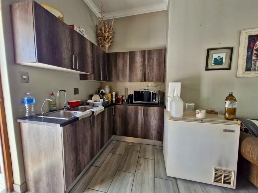6 Bedroom Property for Sale in Capital Park Gauteng