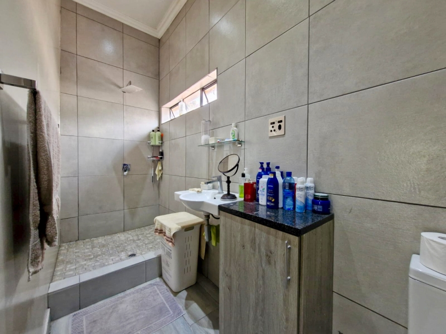 6 Bedroom Property for Sale in Capital Park Gauteng