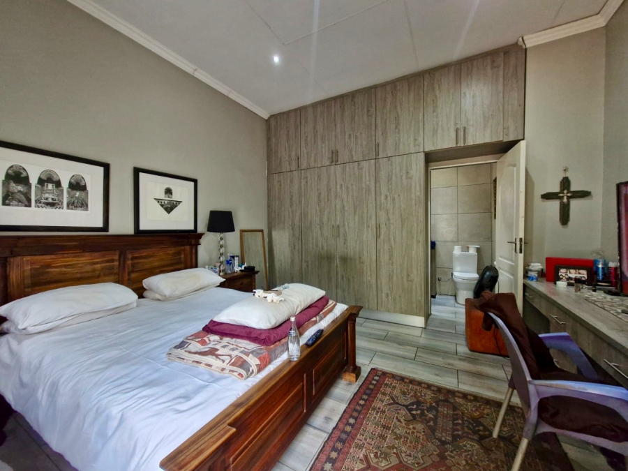 6 Bedroom Property for Sale in Capital Park Gauteng