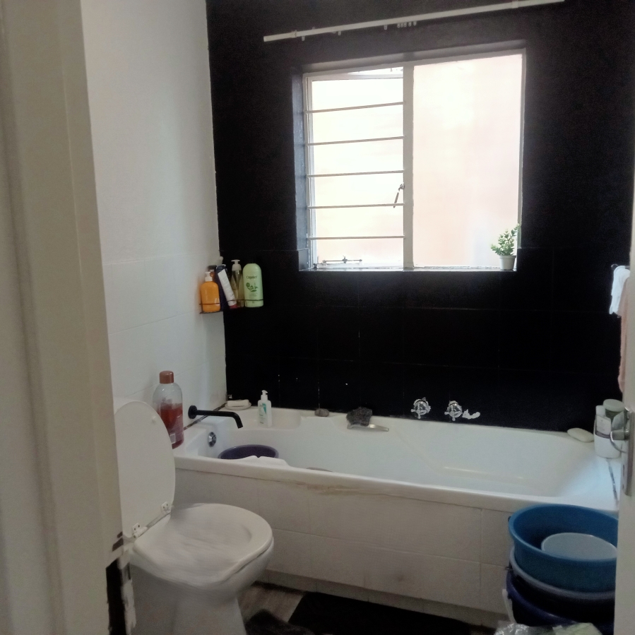 To Let 2 Bedroom Property for Rent in Sundowner Gauteng