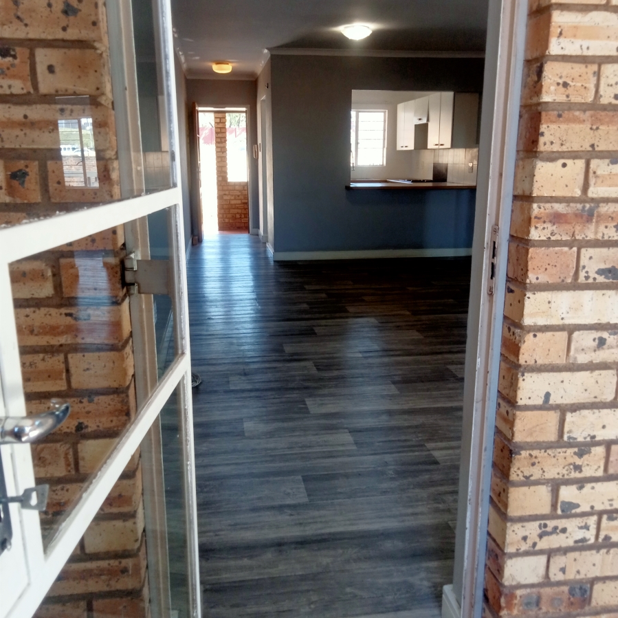 To Let 2 Bedroom Property for Rent in Sundowner Gauteng