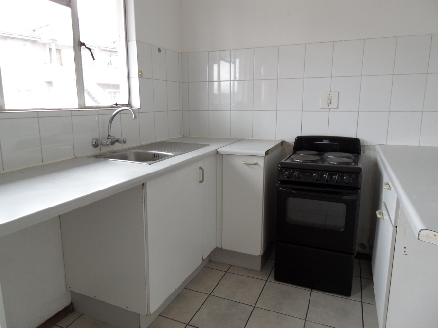 To Let 1 Bedroom Property for Rent in Rembrandt Park Gauteng