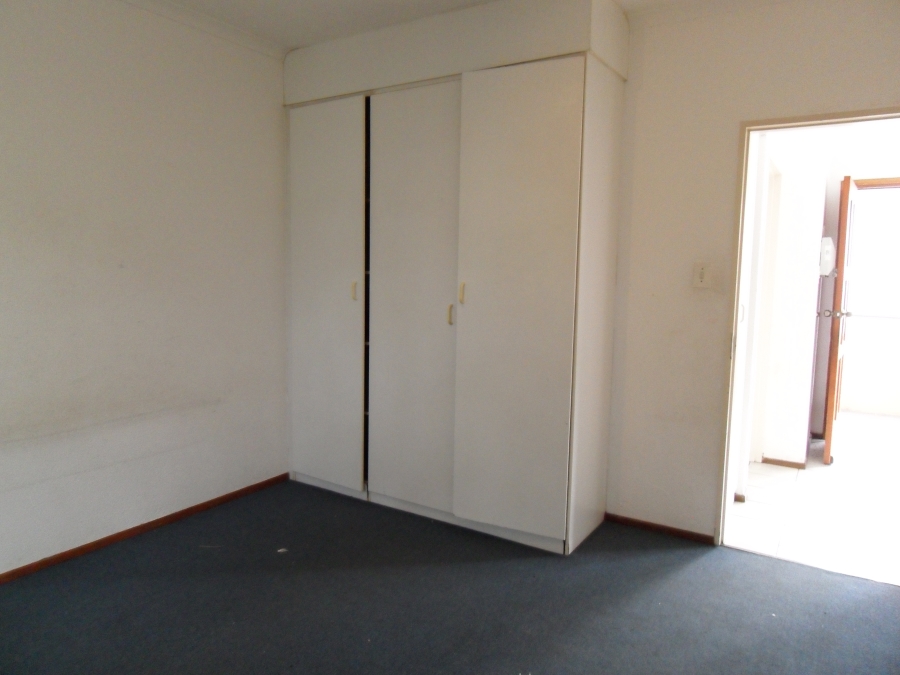 To Let 1 Bedroom Property for Rent in Rembrandt Park Gauteng