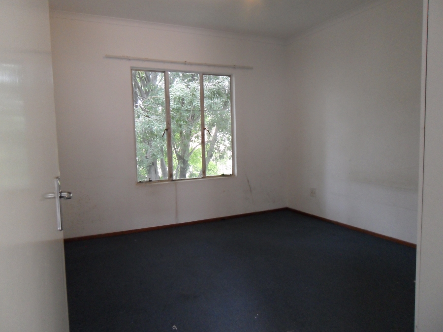 To Let 1 Bedroom Property for Rent in Rembrandt Park Gauteng