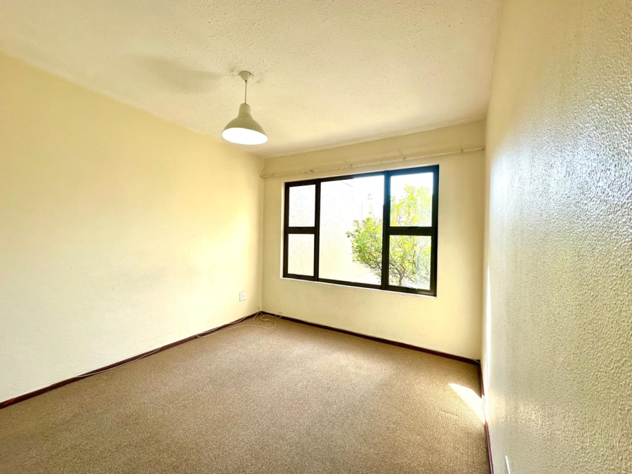 1 Bedroom Property for Sale in President Ridge Gauteng