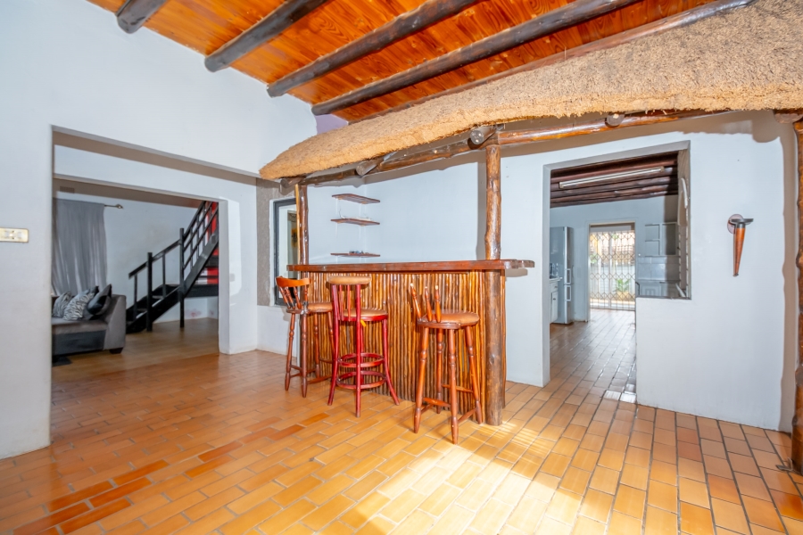 3 Bedroom Property for Sale in Fontainebleau Gauteng