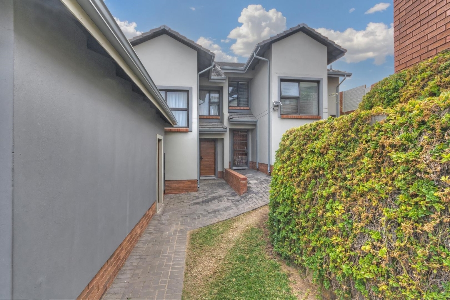 3 Bedroom Property for Sale in Kyalami Hills Gauteng
