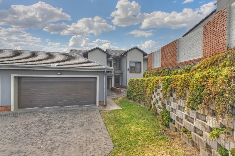 3 Bedroom Property for Sale in Kyalami Hills Gauteng