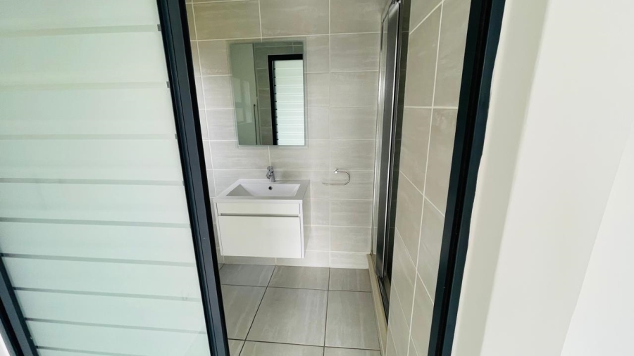 To Let 3 Bedroom Property for Rent in Waterfall Gauteng