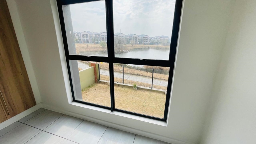To Let 3 Bedroom Property for Rent in Waterfall Gauteng