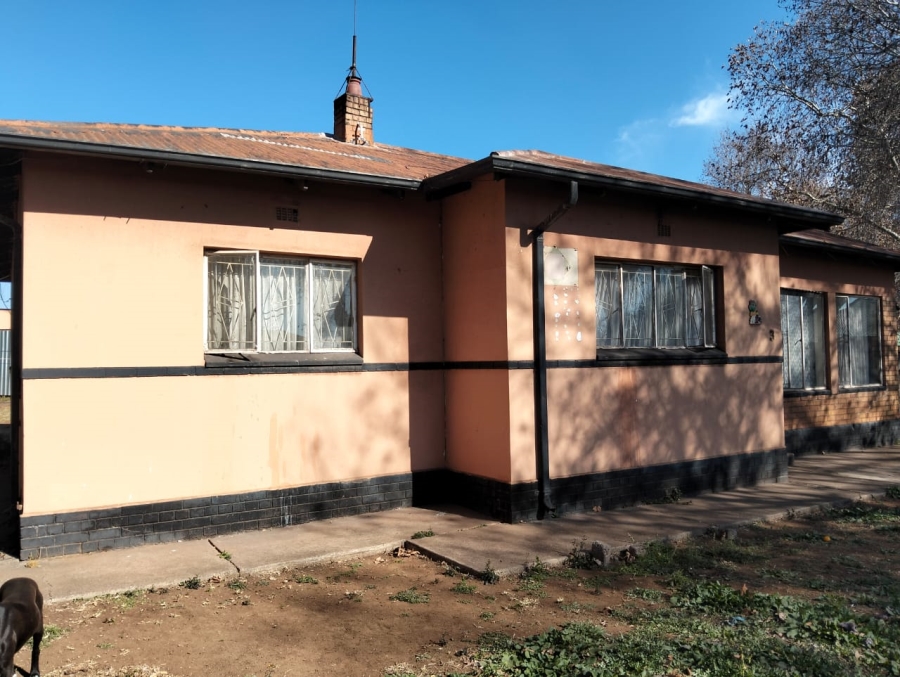 4 Bedroom Property for Sale in Vanderbijlpark CW 5 Gauteng