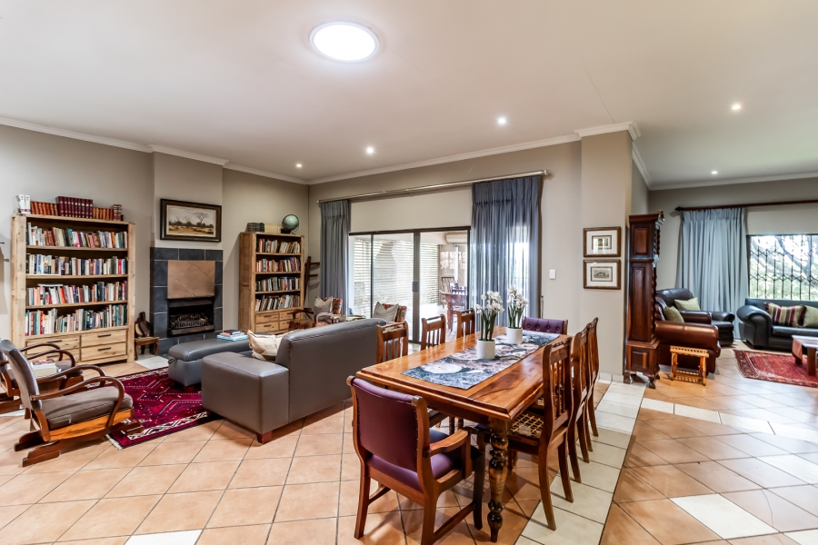 To Let 4 Bedroom Property for Rent in Waverley Gauteng