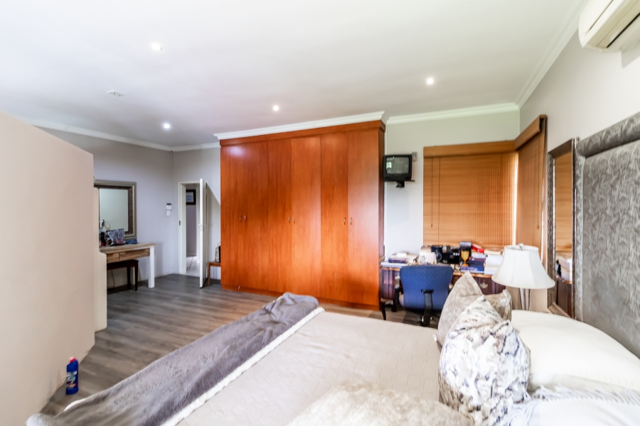 To Let 4 Bedroom Property for Rent in Waverley Gauteng