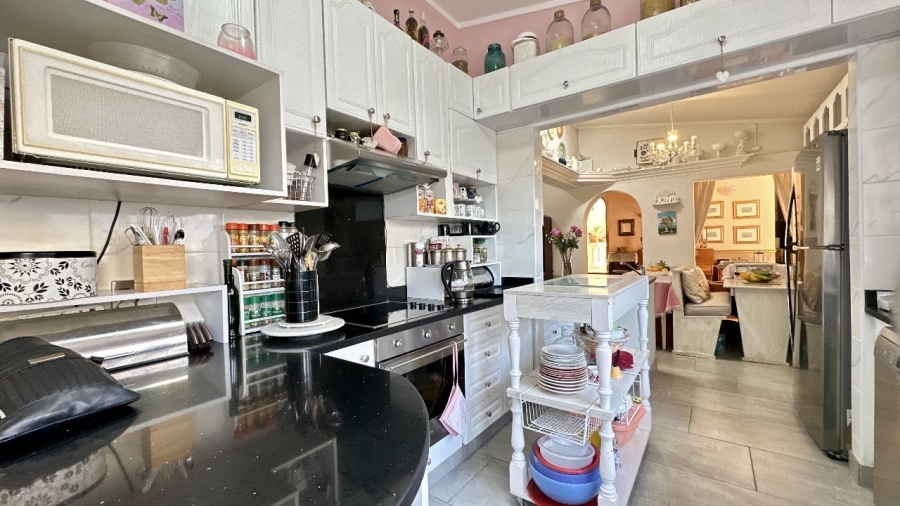 5 Bedroom Property for Sale in Ormonde Gauteng