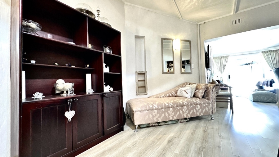 5 Bedroom Property for Sale in Ormonde Gauteng