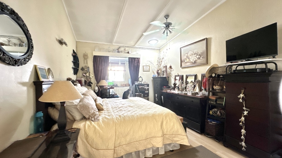5 Bedroom Property for Sale in Ormonde Gauteng