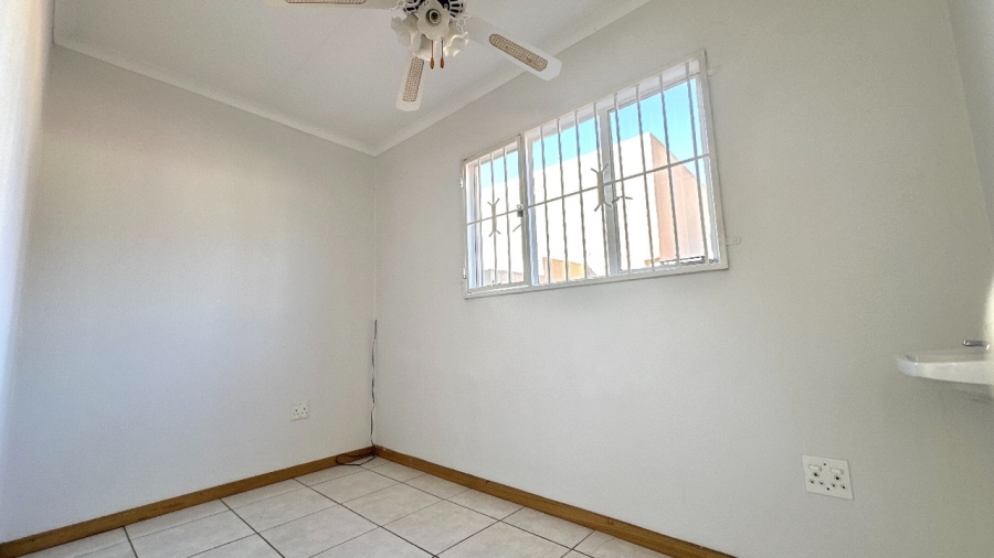 5 Bedroom Property for Sale in Ormonde Gauteng