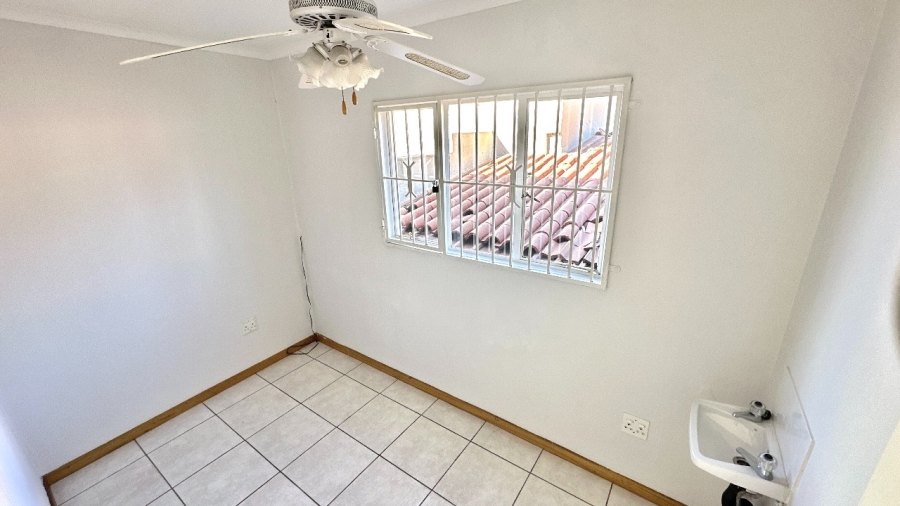 5 Bedroom Property for Sale in Ormonde Gauteng